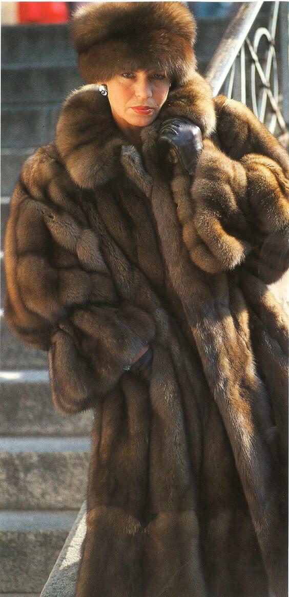 Меховые шапки