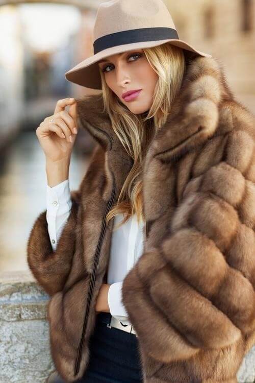 Береты и шерстяные шапочки